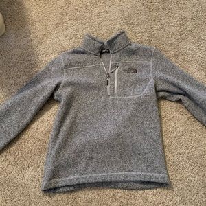 The north face fleece size medium. Only wore once